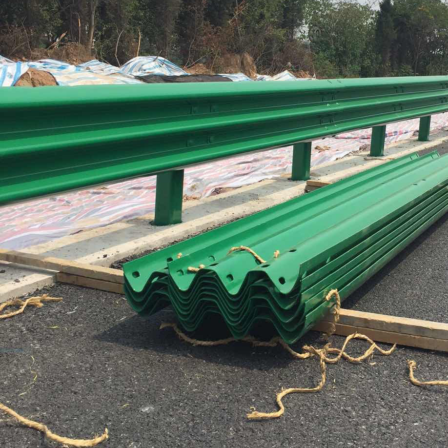 噴塑波形護欄